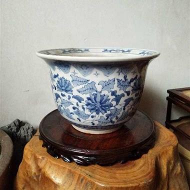 七八十年代老青花瓷器花盆的收藏與拍賣